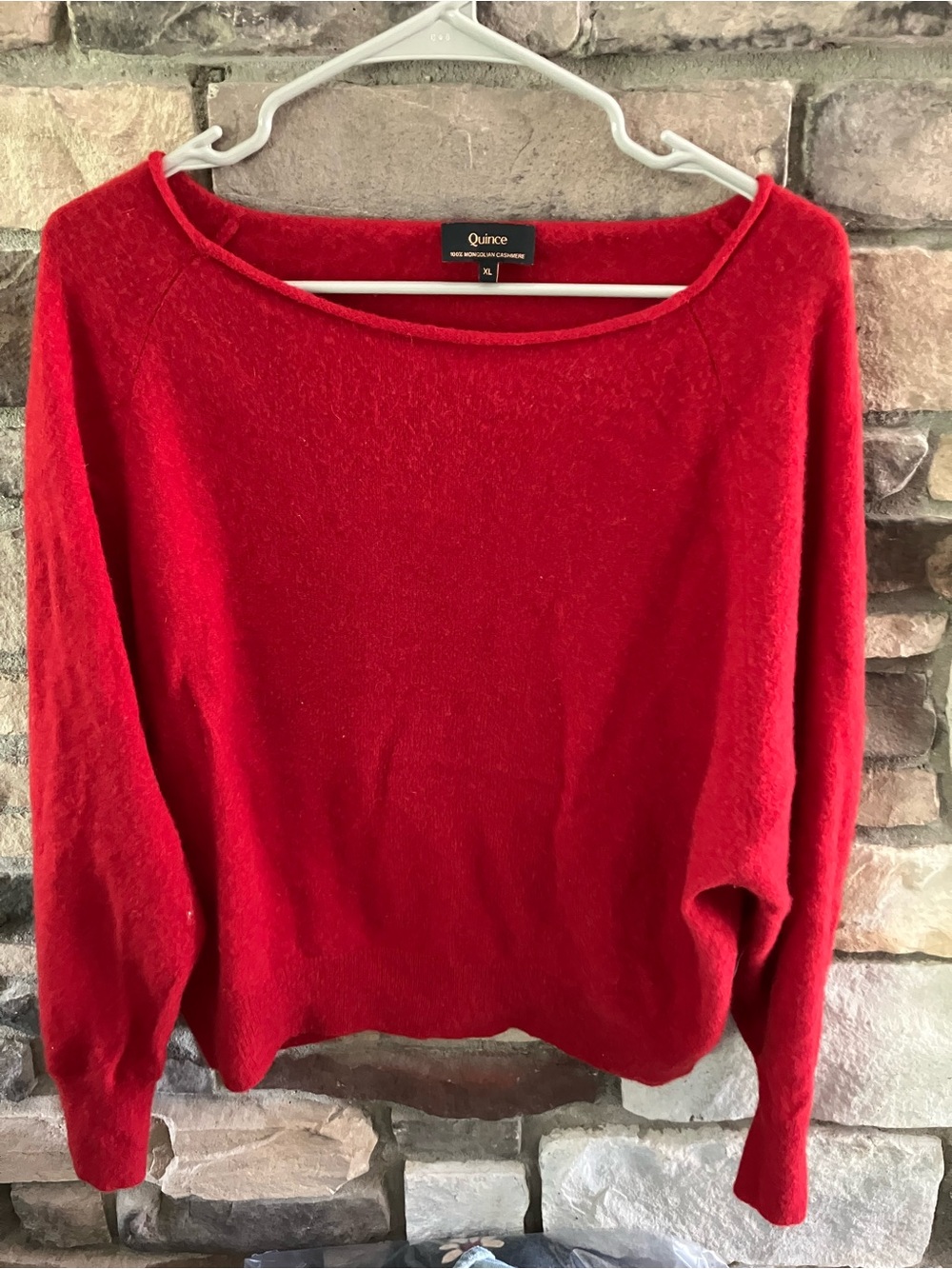 Quince Women’s Red  100% cashmere Crewneck Sweater - Picture 4 of 7